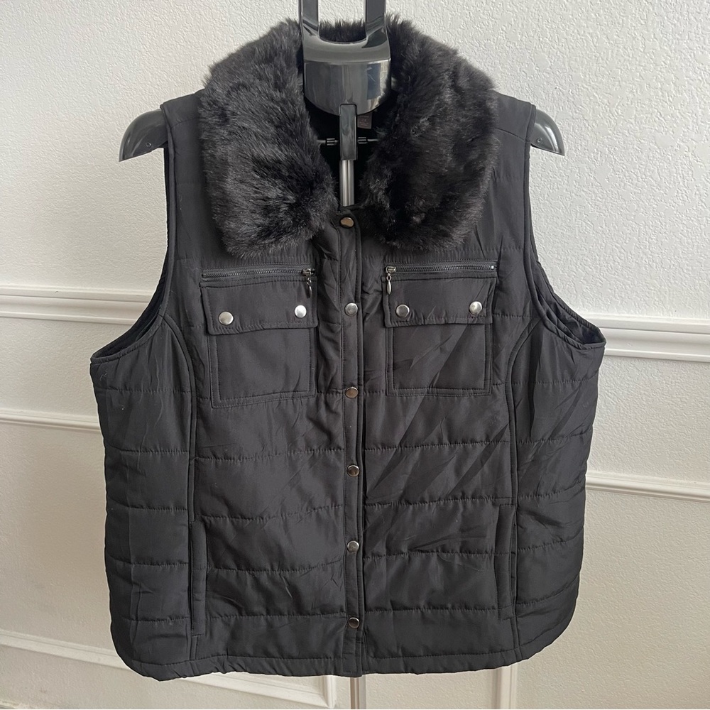Roz & Ali Black Faux Fur Collar Vest